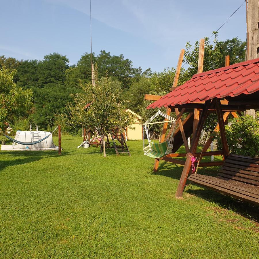 Casa Maya Săsciori Exterior photo